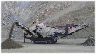 南方路机NFS550履带移动重型筛分站应用于云南矿山除泥项目