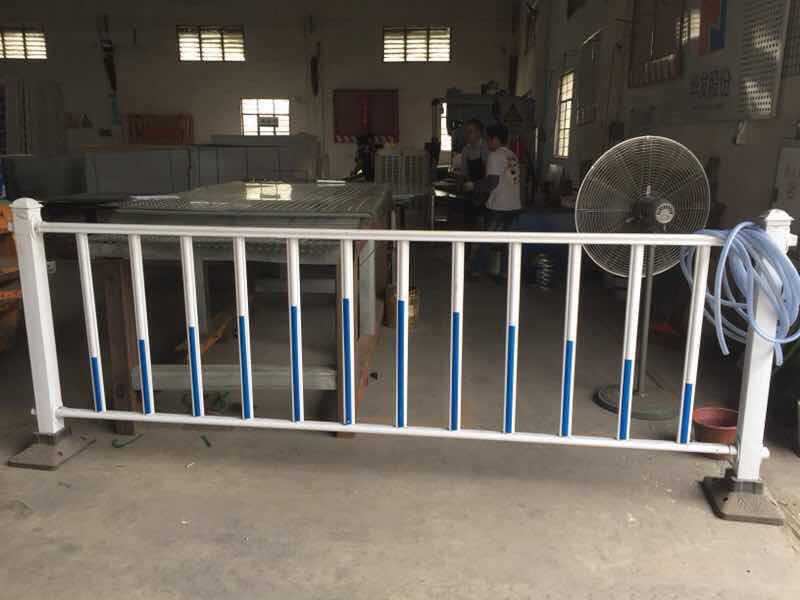 专业生产 小区锌钢防护网 围栏网 肇庆出售