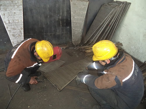 东露天选煤厂改造弧形振动筛筛板再利用