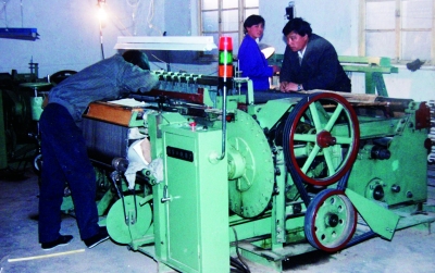  上世纪80年代，安平引进的第一台电动织机