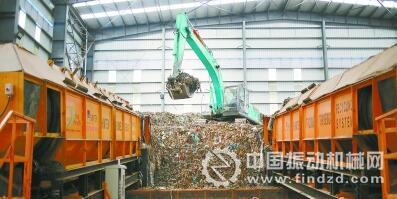 目前,项目每年处理垃圾逾70万立方米,预计两年可把该填埋场的存量垃圾处理完毕