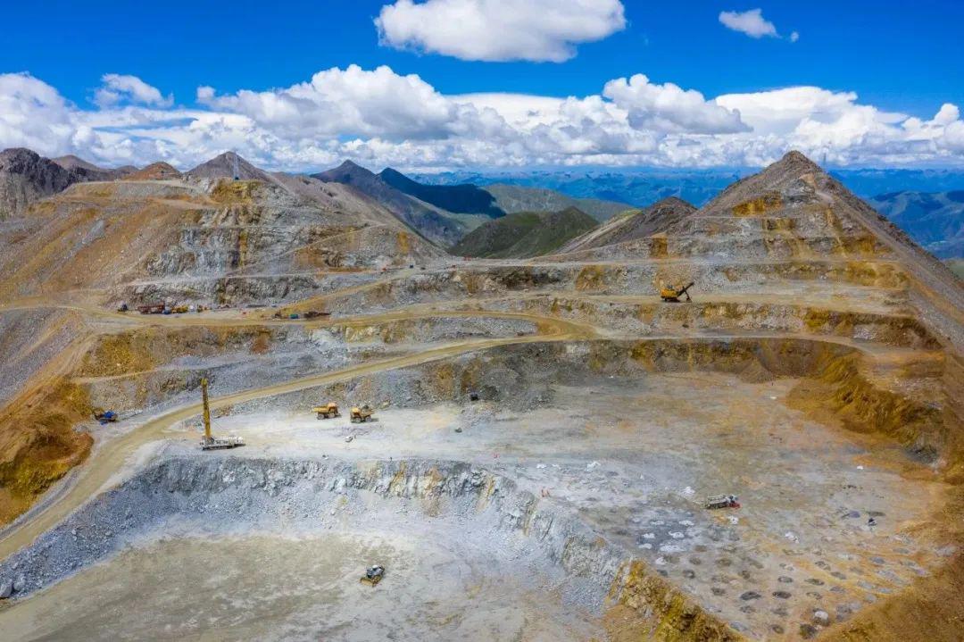  西藏巨龙铜矿