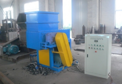SMP-600单轴推进式撕碎机