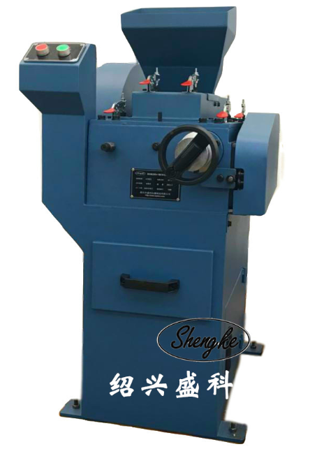 SKφ250×150 实验室小型环保密封对辊破碎机