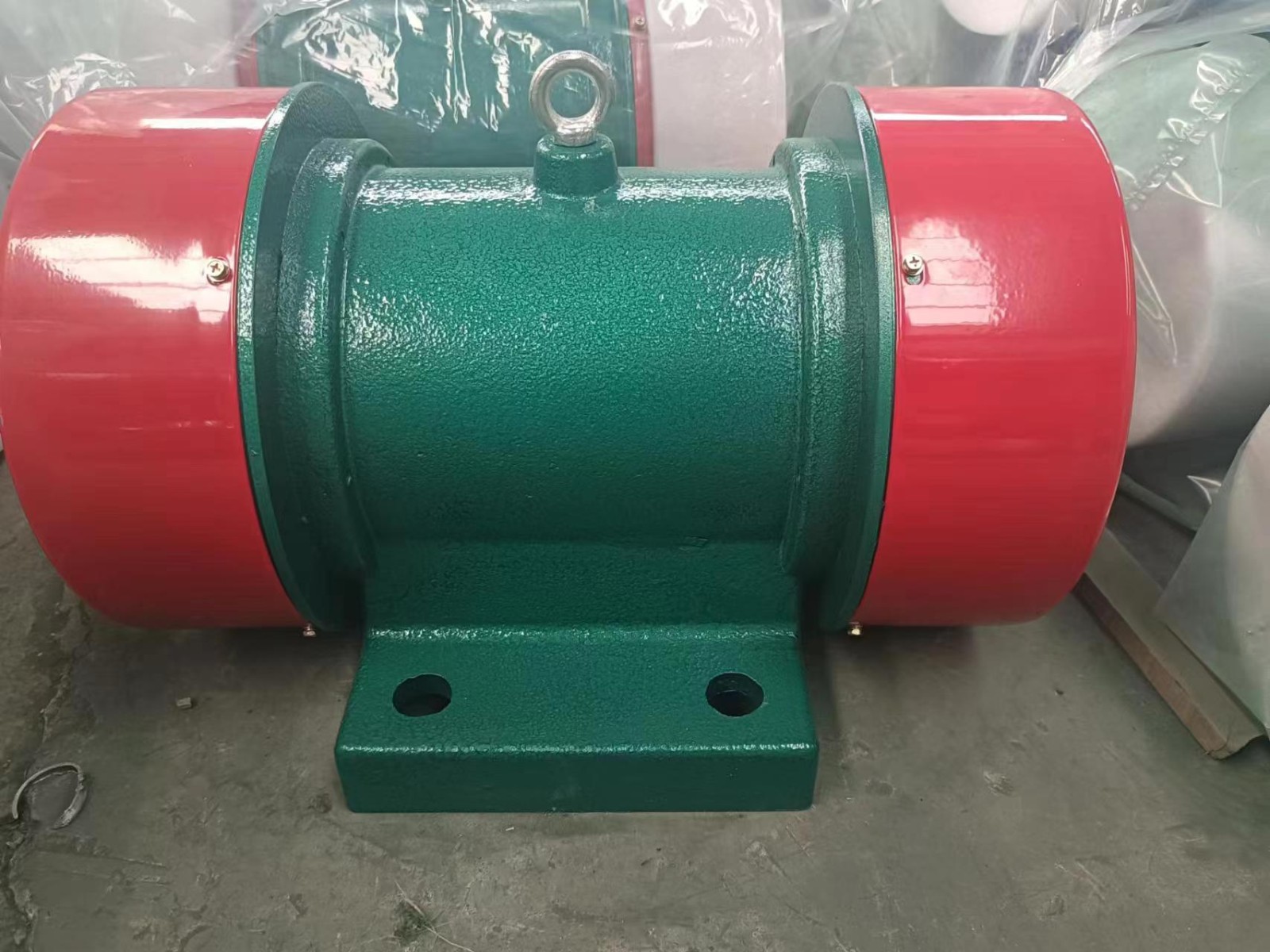振动电机380V，振动筛设备，给料机，侧板电机，仓壁振动器鲲鹏机械设备供应