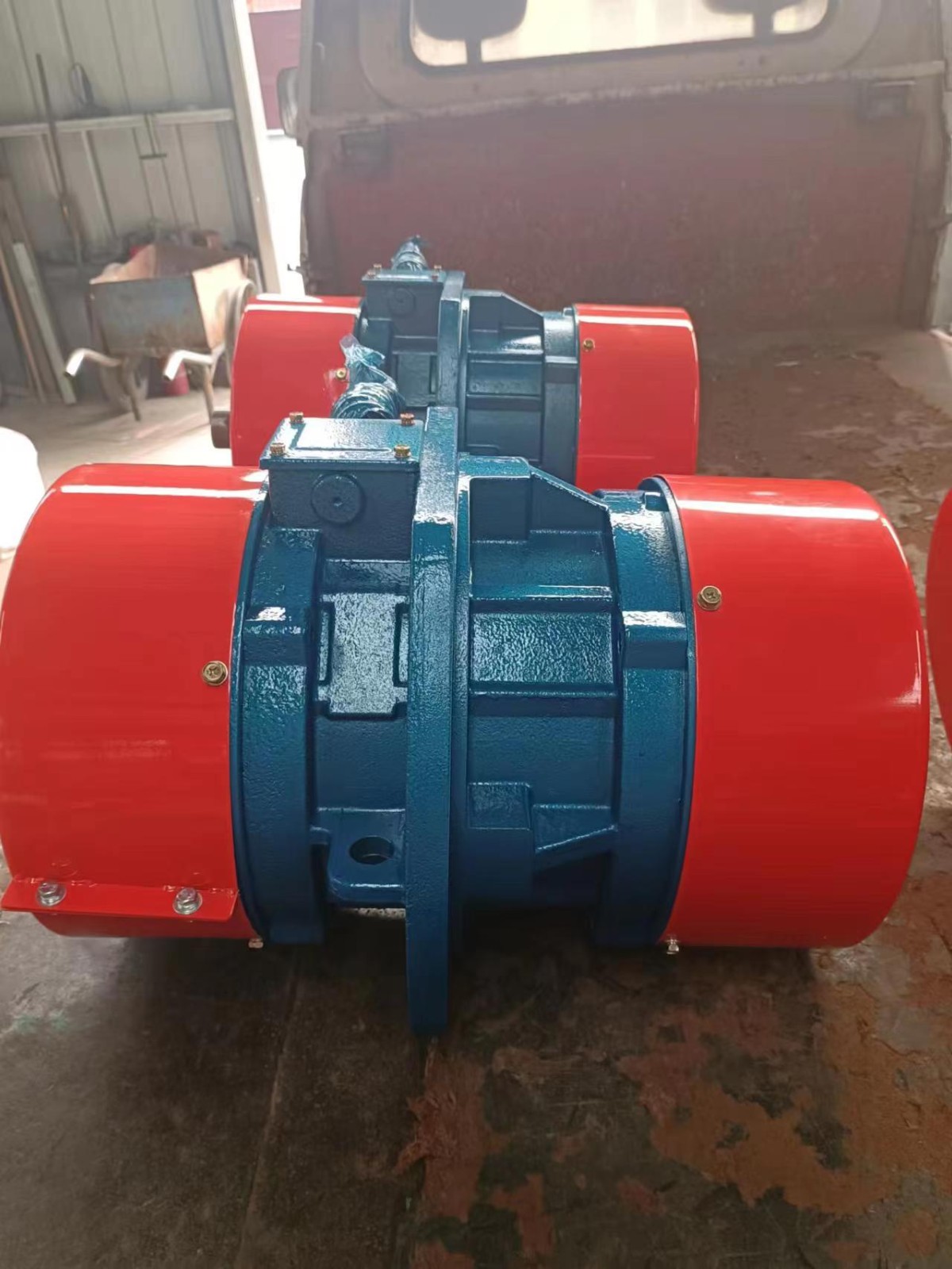 新KP侧板75-5振动电机380V三相5.5KW