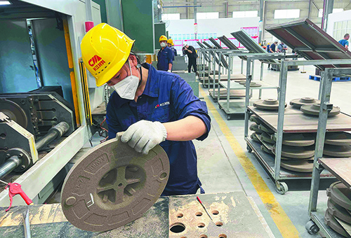用再生砂生产汽车零部件模具