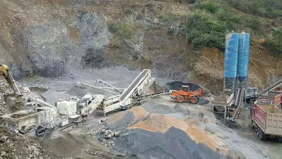 南方路机履带移动破碎筛分设备应用于贵州贵阳碎石骨料破碎、路基底层、水稳层