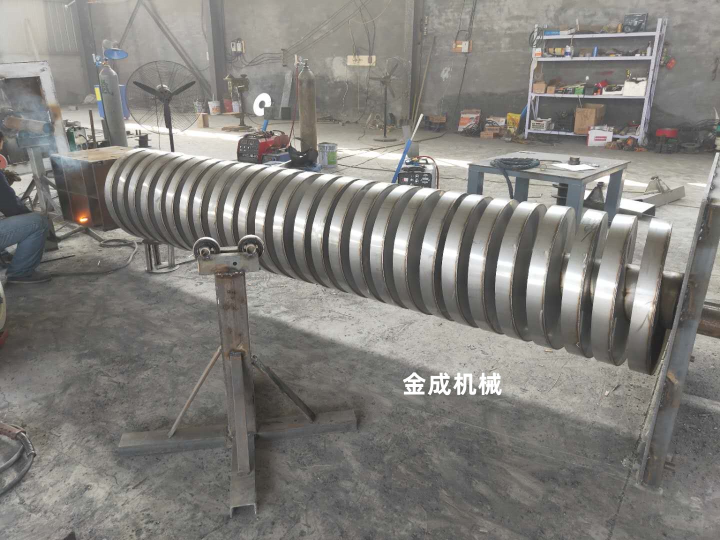 			 金成定制 洗衣粉垂直90度上料机盘式振动提升机			 