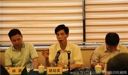 胡幼奕会长在中国砂石协会六届五次常务理事会上的讲话
