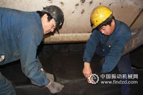 振动筛喷水防尘装备