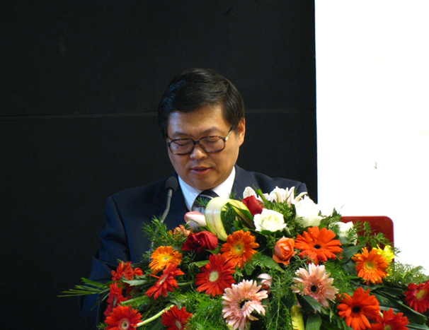 “高性能大型振动筛分技术”发明人赵跃民江苏省第六届十大杰出专利发明人