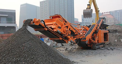 Rockster R700S 履带式移动破碎机