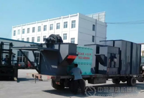 TH400环链式提升机和PF1012破碎机顺利发货