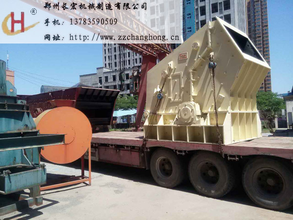 反击破振动筛发货2.jpg