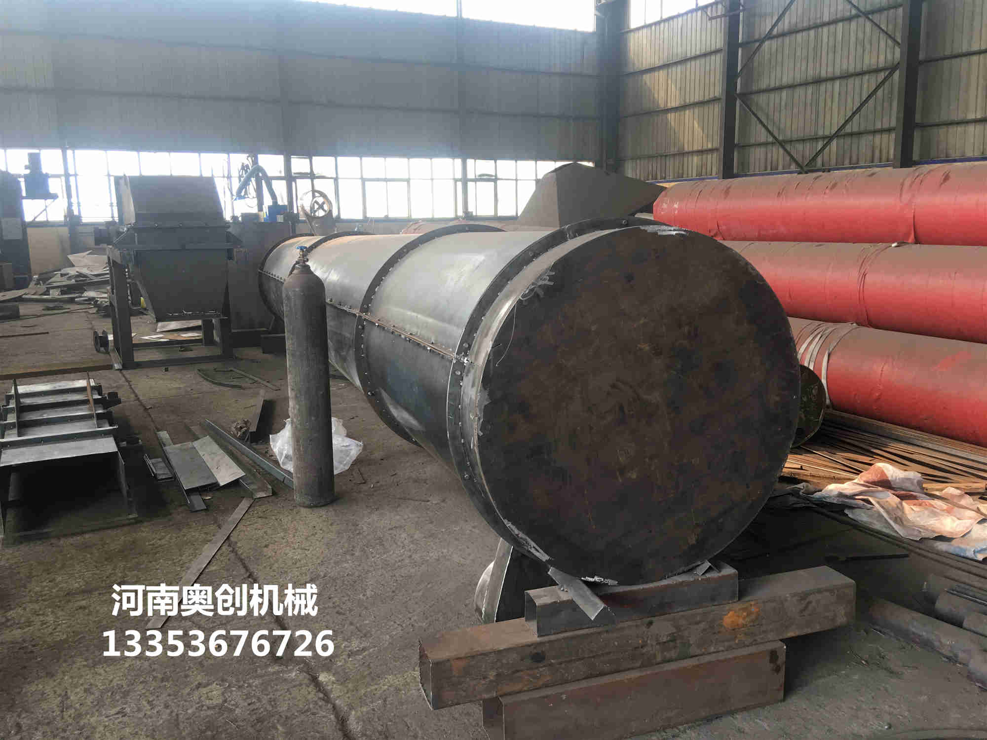 全封闭垂直振动提升机 全封闭垂直振动提升机