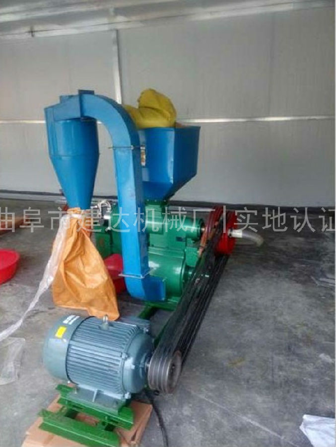 复件 碾米机试验现场.jpg