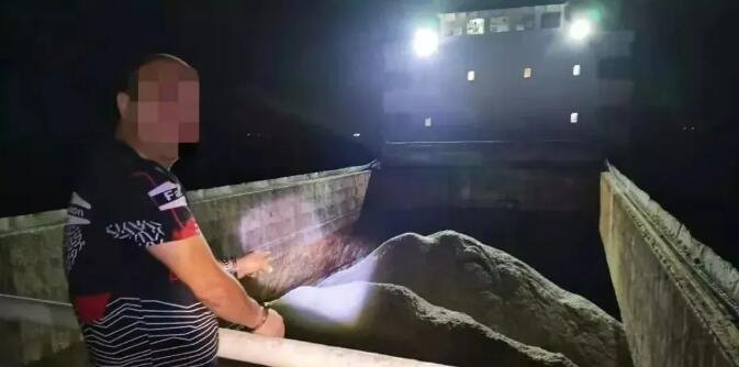 ▲涉案人员指认现场