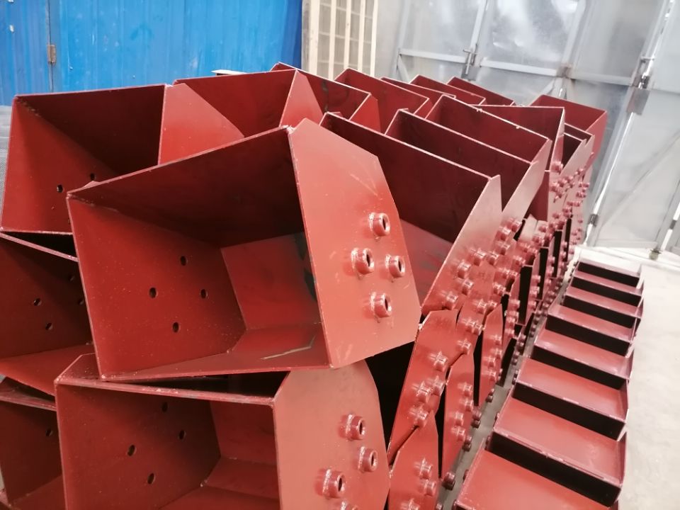 2FD0800F9D96F51D02303708305029F6.jpg