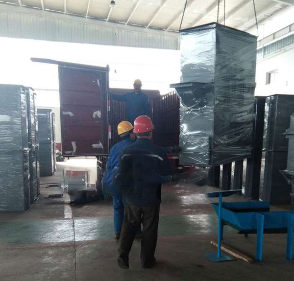 斗式提升机客户现场
