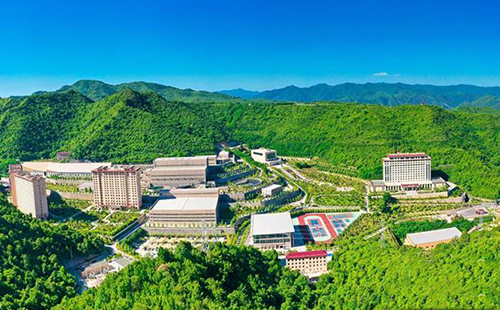 5月上旬,位于甘肃省陇南市徽县的金徽股份保“绿”掘“金”,经济、生态兼顾发展。 金徽股份供图
