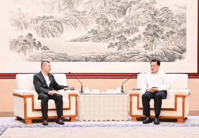 ▲5月21日下午,市委书记袁家军会见中国矿产资源集团党组书记、董事长姚林。
